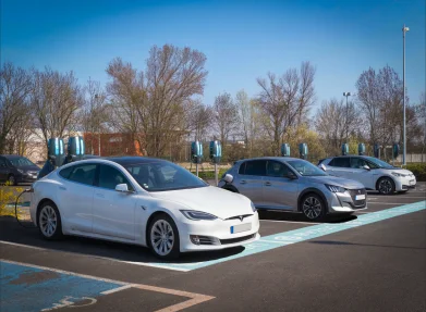 Pourquoi équiper le parking de votre entreprise avec des bornes de recharge ?