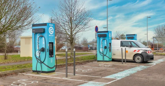 Quels critères pour choisir l'opérateur de borne de recharge idéal pour votre entreprise ?